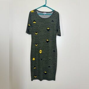 LuLaRoe Green Pattern Midi Dress Medium with Yellow Triangles EUC Round Neck